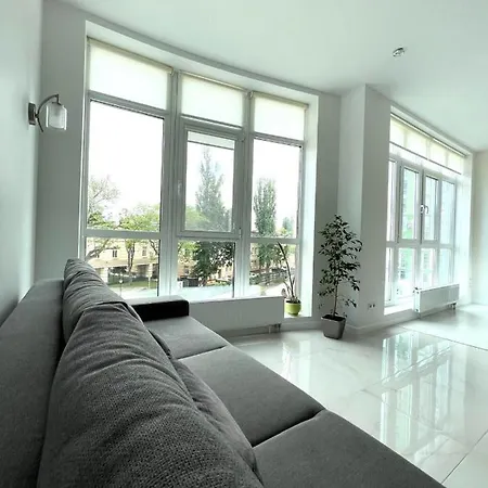 Apartment красивая в новом доме вблизи от моря!