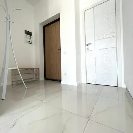 Apartment красивая в новом доме вблизи от моря! *